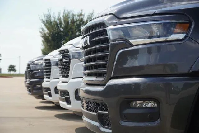 New 2026 Vapor Gray Exterior Paint Dodge GT image 25