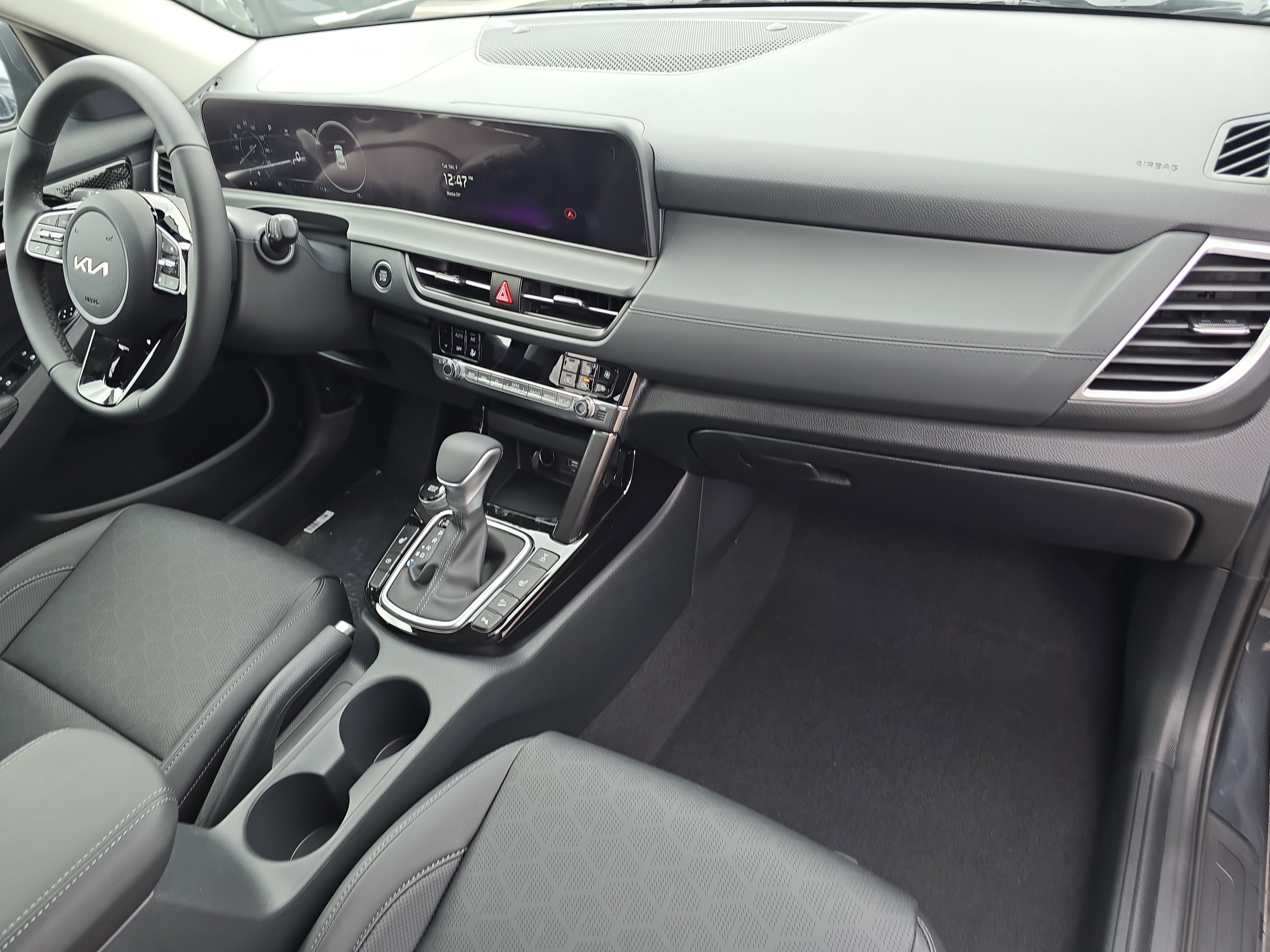 New 2026 Gravity Gray Kia EX image 14