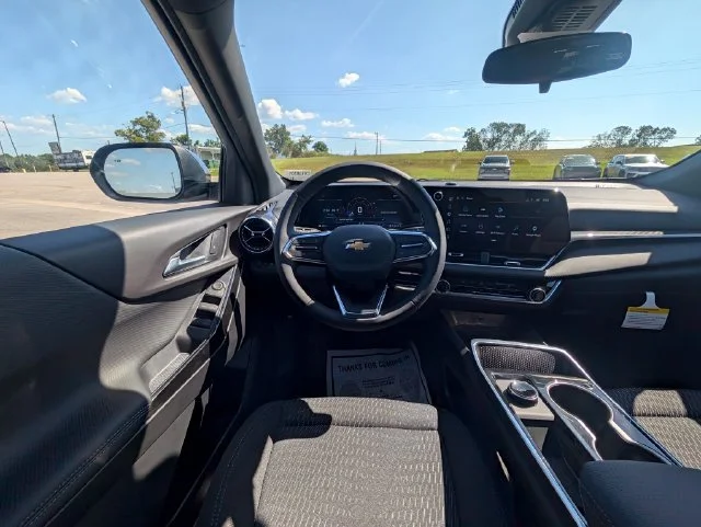 2027 Chevrolet Equinox LT - Photo 13