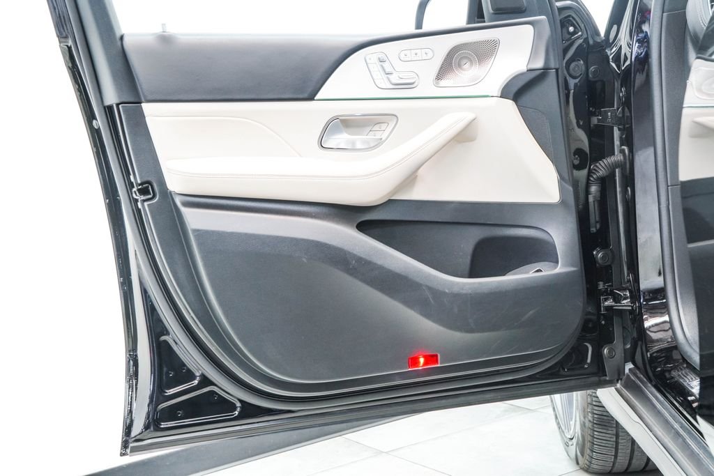 Used 2025 Black Mercedes-Benz GLS 450 image 45