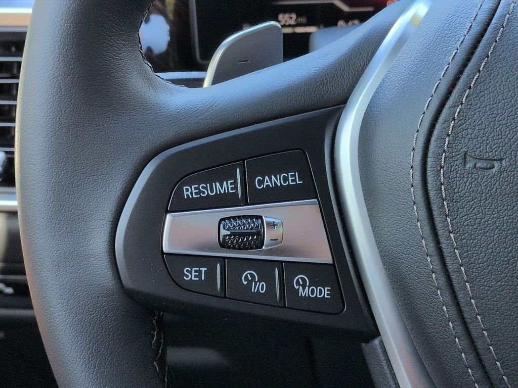 New 2026 Alpine White BMW xDrive40i image 26