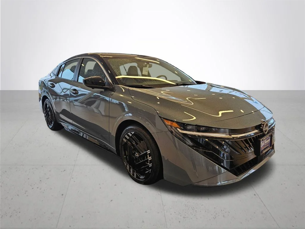 New 2026 Atlantic Gray Metallic / Super Black Two-tone Nissan SR image 5