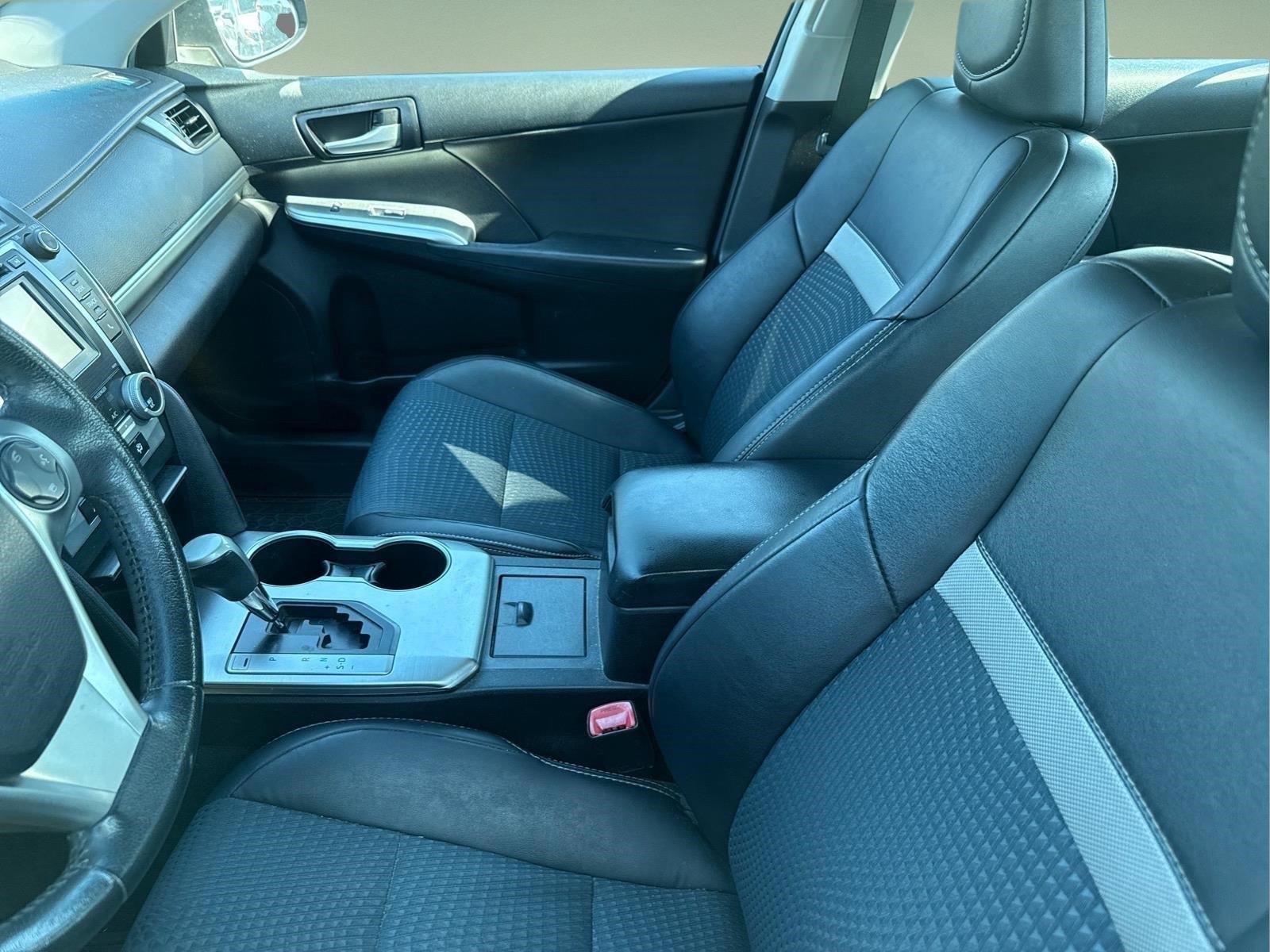 Used 2014 Magnetic Gray Metallic Toyota SE image 4