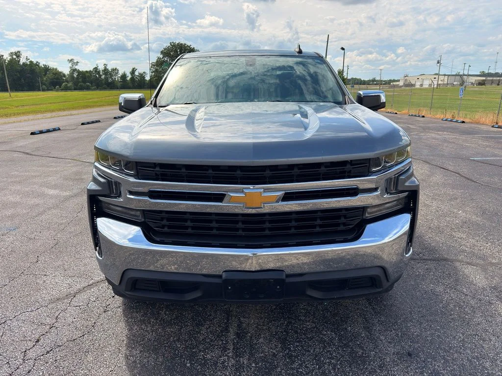 Used 2019 Gray Chevrolet LT image 18