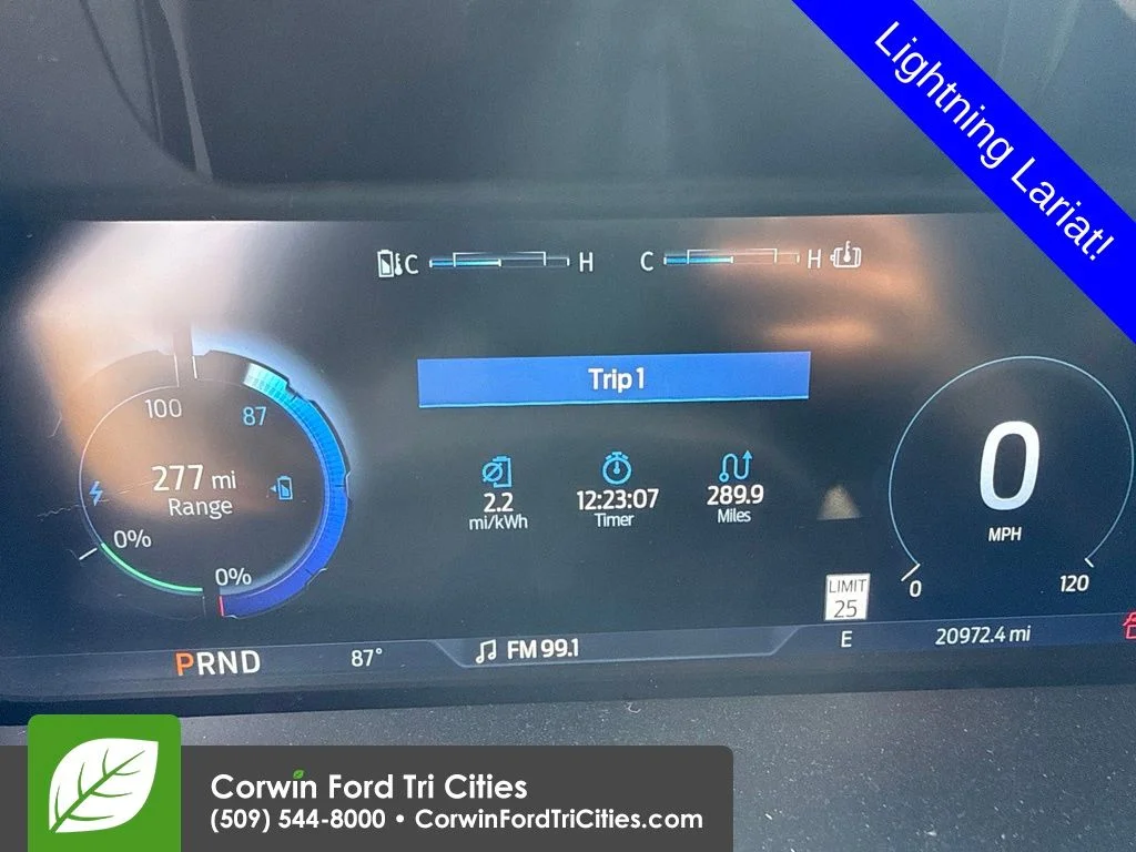 Certified Used 2022 White Metallic Ford Lariat image 13