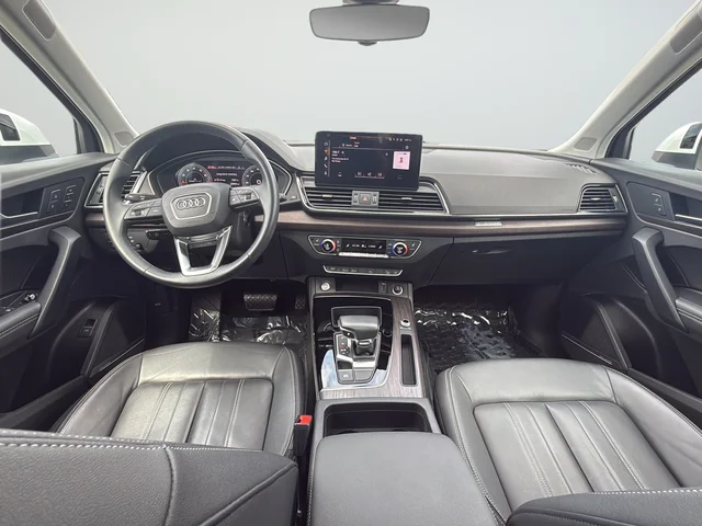 Used 2021 White Audi 45 Premium Plus image 9