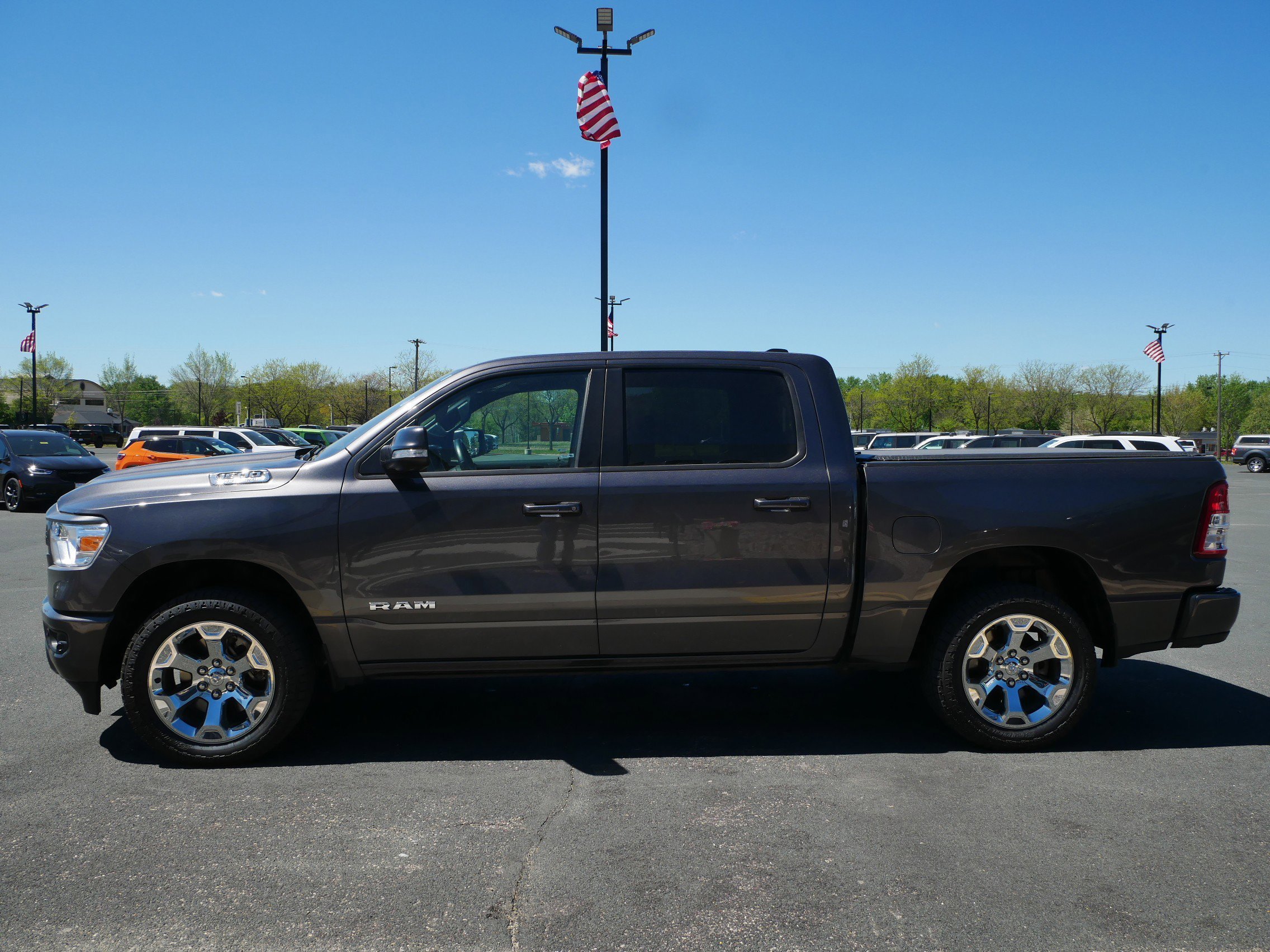 Used 2019 Granite Crystal Metallic Clearcoat Ram Big Horn/Lone Star image 5