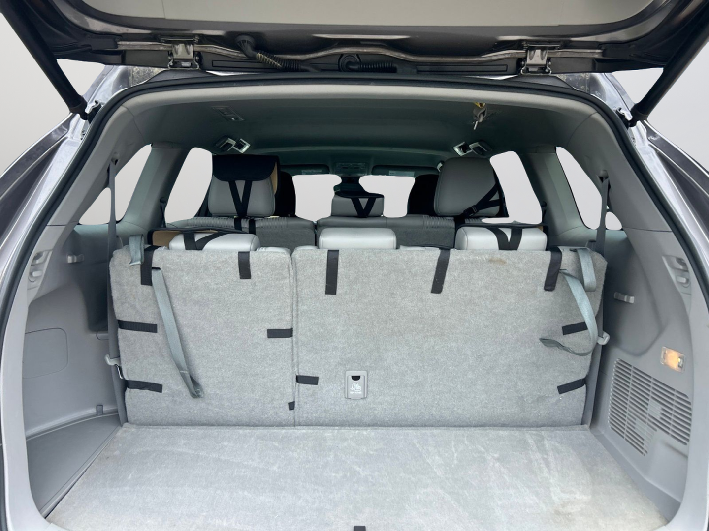 Used 2019 Gray Toyota LE Plus image 37