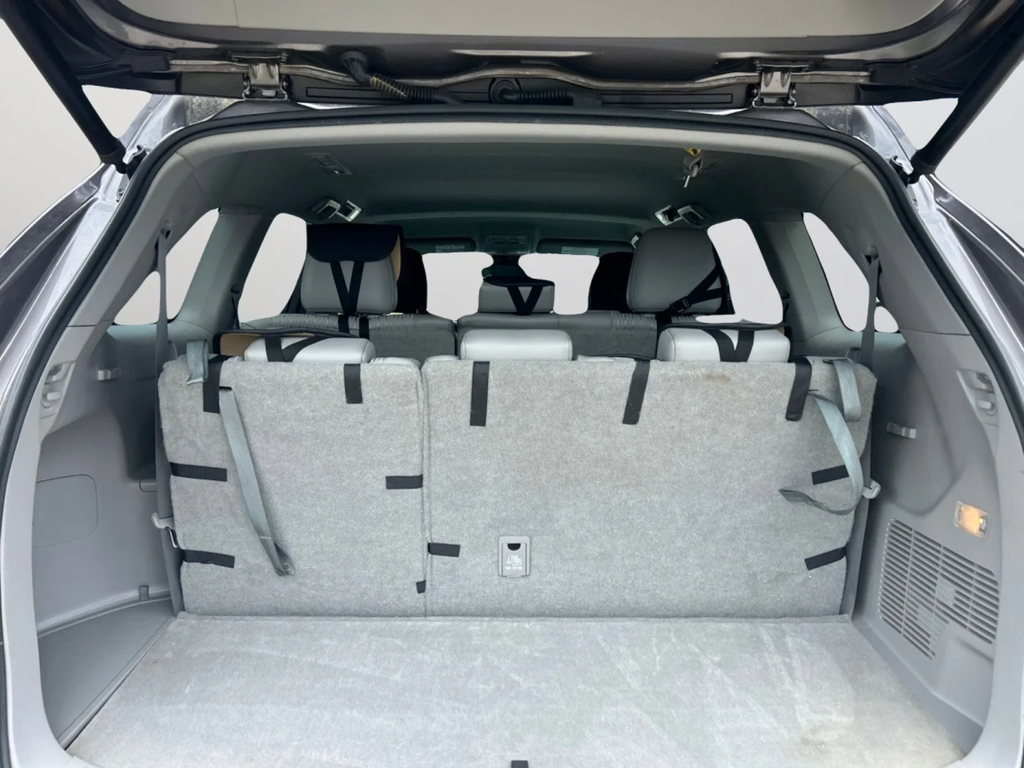 Used 2019 Predawn Gray Mica Toyota LE Plus image 37