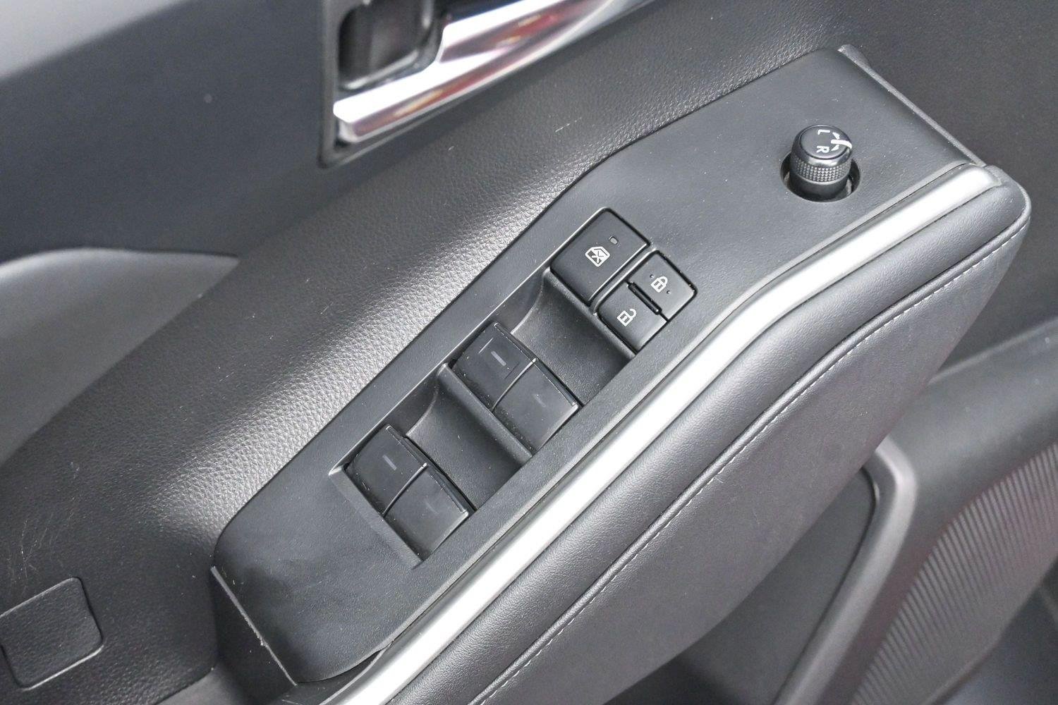 Used 2022 Ruby Flare Pearl Toyota XSE image 10