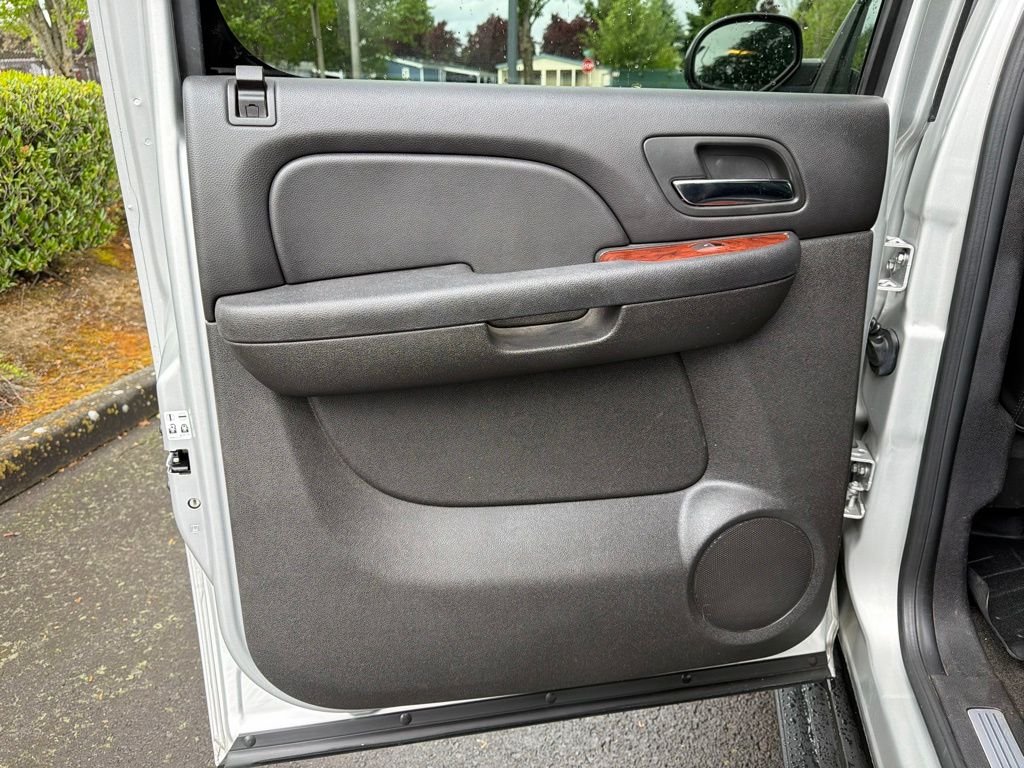 Used 2011 Sheer Silver Metallic Chevrolet LTZ image 25