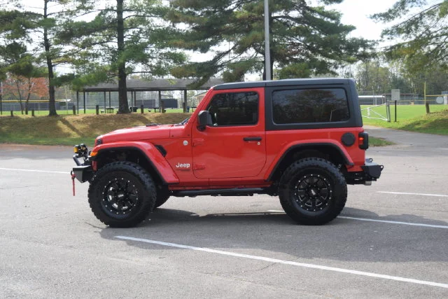 Used 2019 Red Jeep Sport image 19