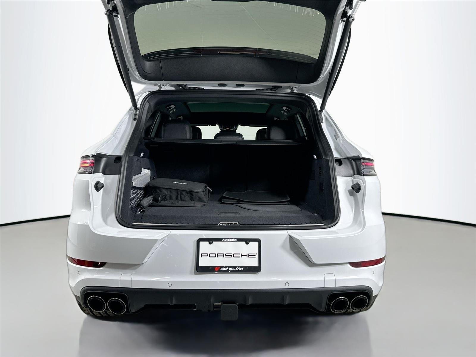 New 2026 Carrara White Metallic Porsche S E-Hybrid image 36