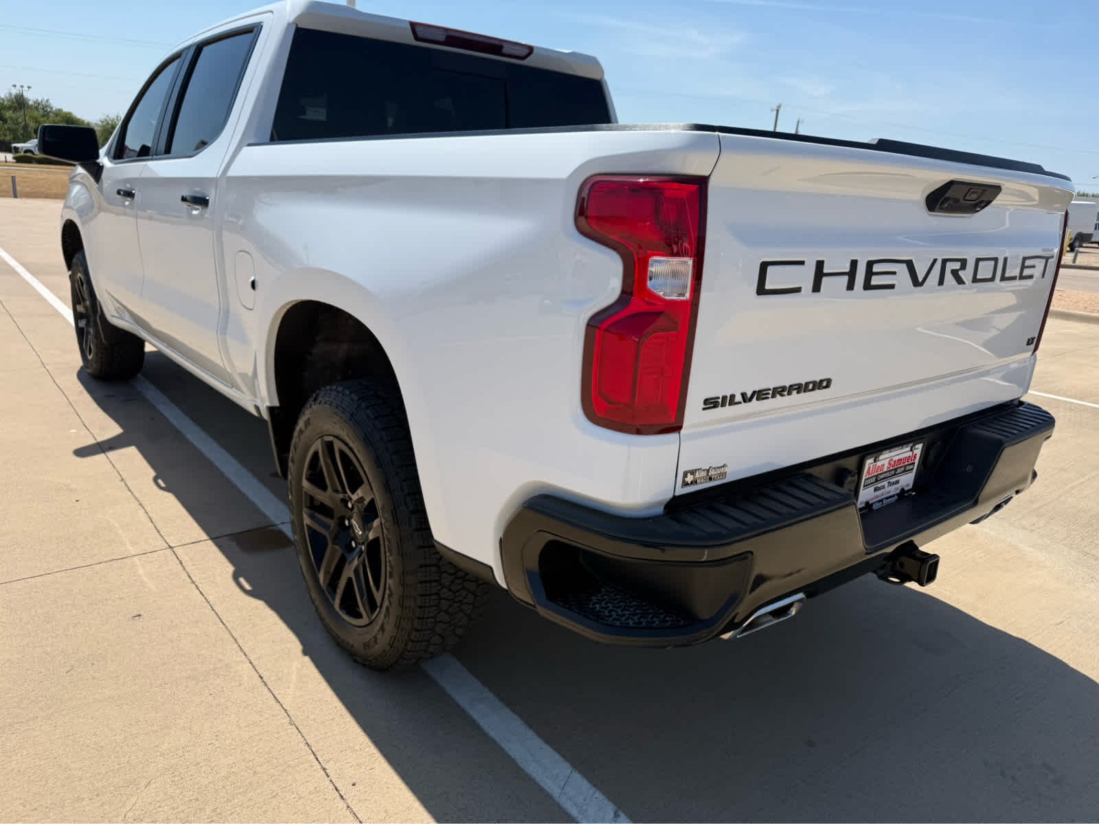 Used 2025 Summit White Chevrolet LT Trail Boss image 8
