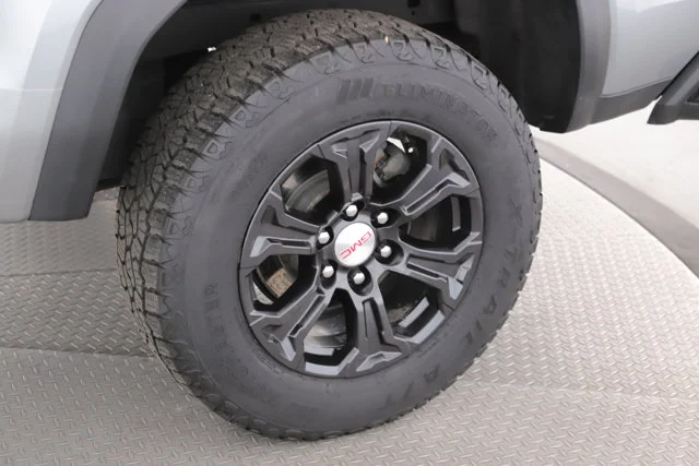 Used 2023 Gray GMC Elevation image 17