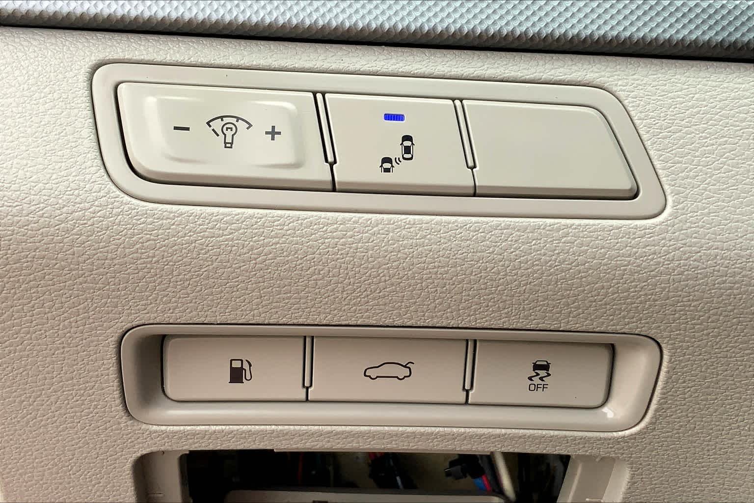 Used 2019 Scarlet Red Hyundai SEL image 28