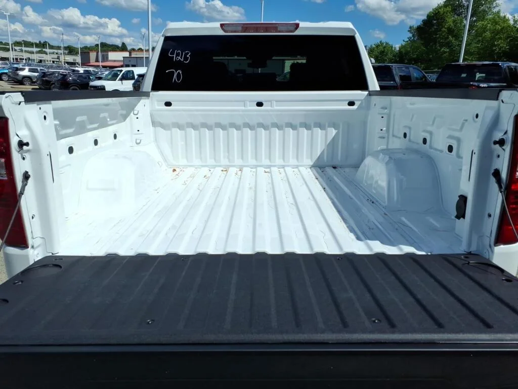 New 2026 Summit White Chevrolet LT image 5