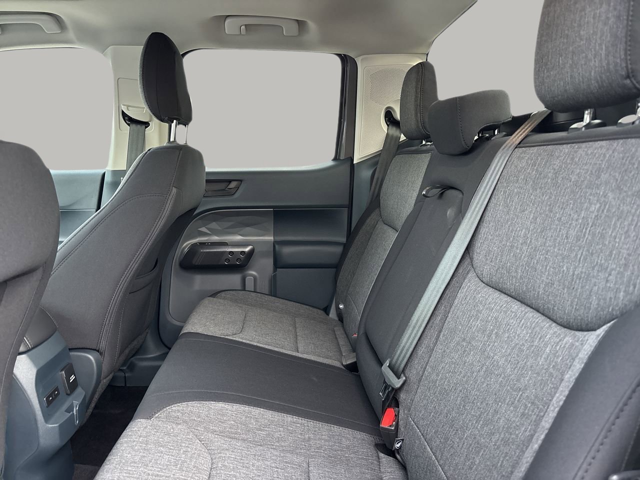 2025 Ford Maverick XLT - Photo 16
