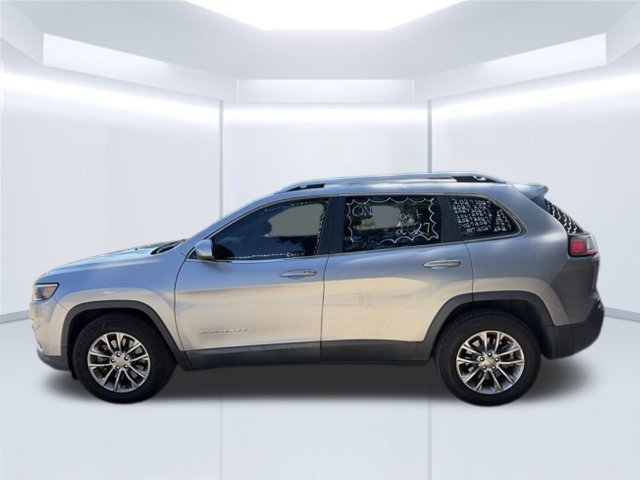 Used 2019 Silver Jeep Latitude Plus image 10