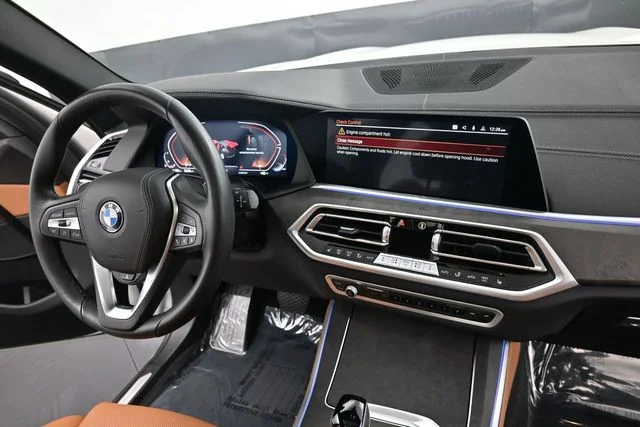 Used 2023 White BMW sDrive40i image 17