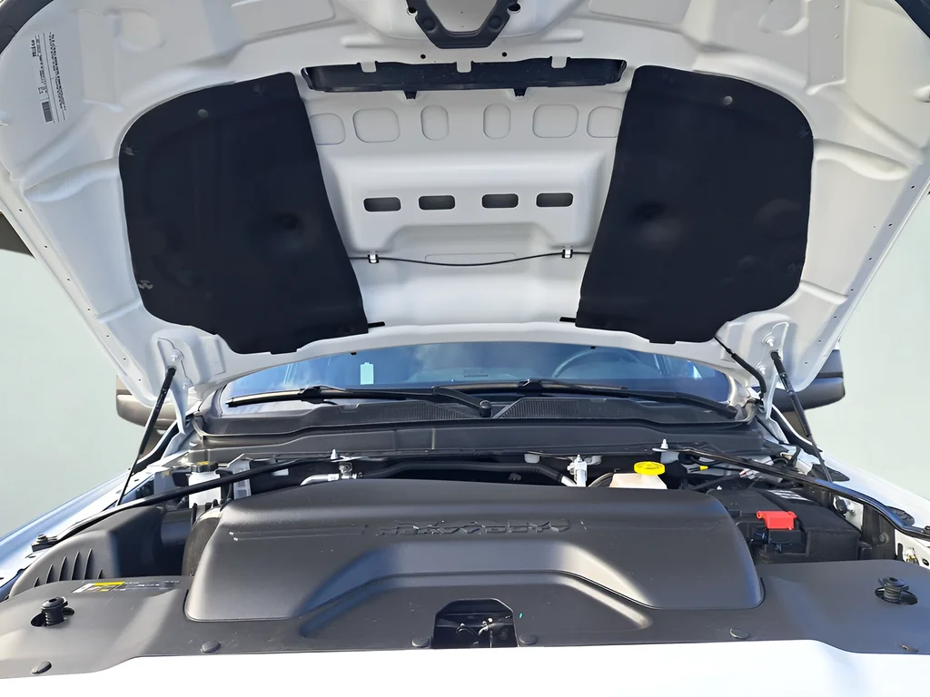 New 2026 Bright White Clearcoat RAM Tradesman image 26