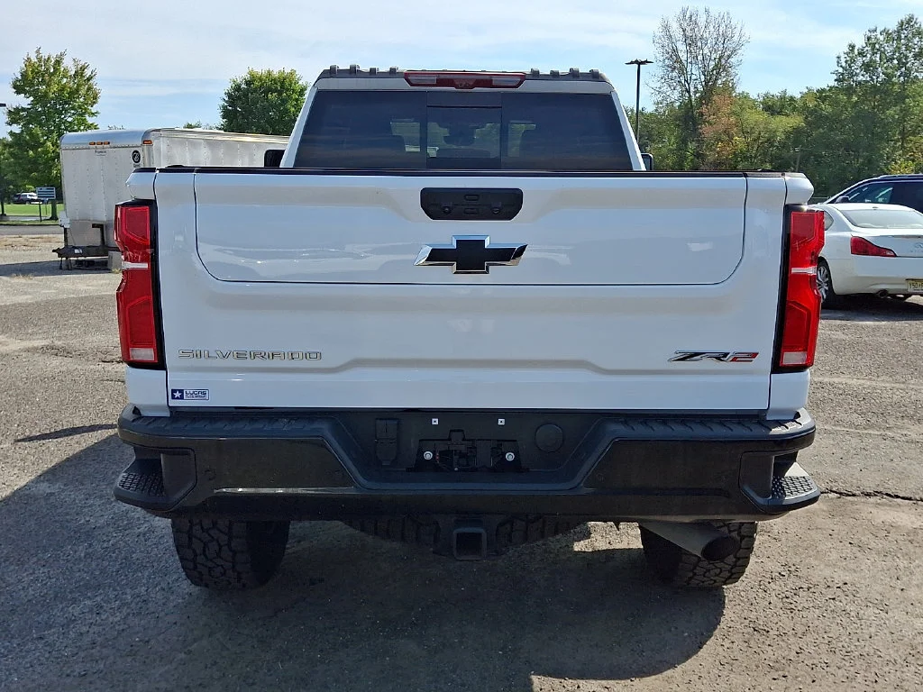 Used 2025 Summit White Chevrolet ZR2 image 10
