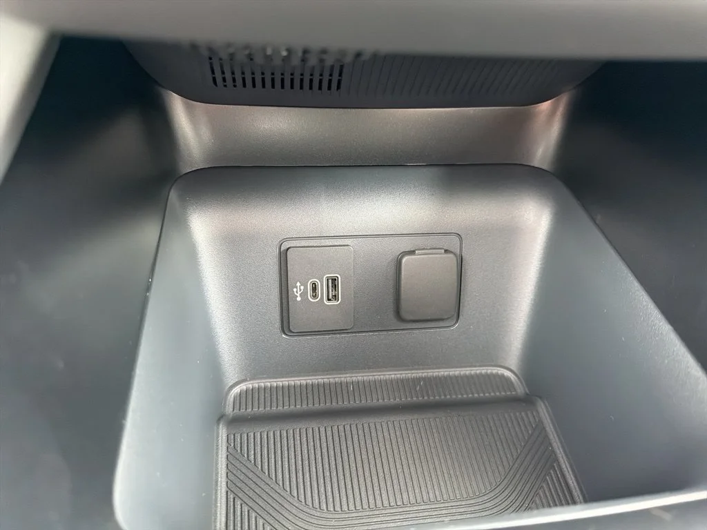 New 2026 Carbonized Gray Metallic Ford Active image 22