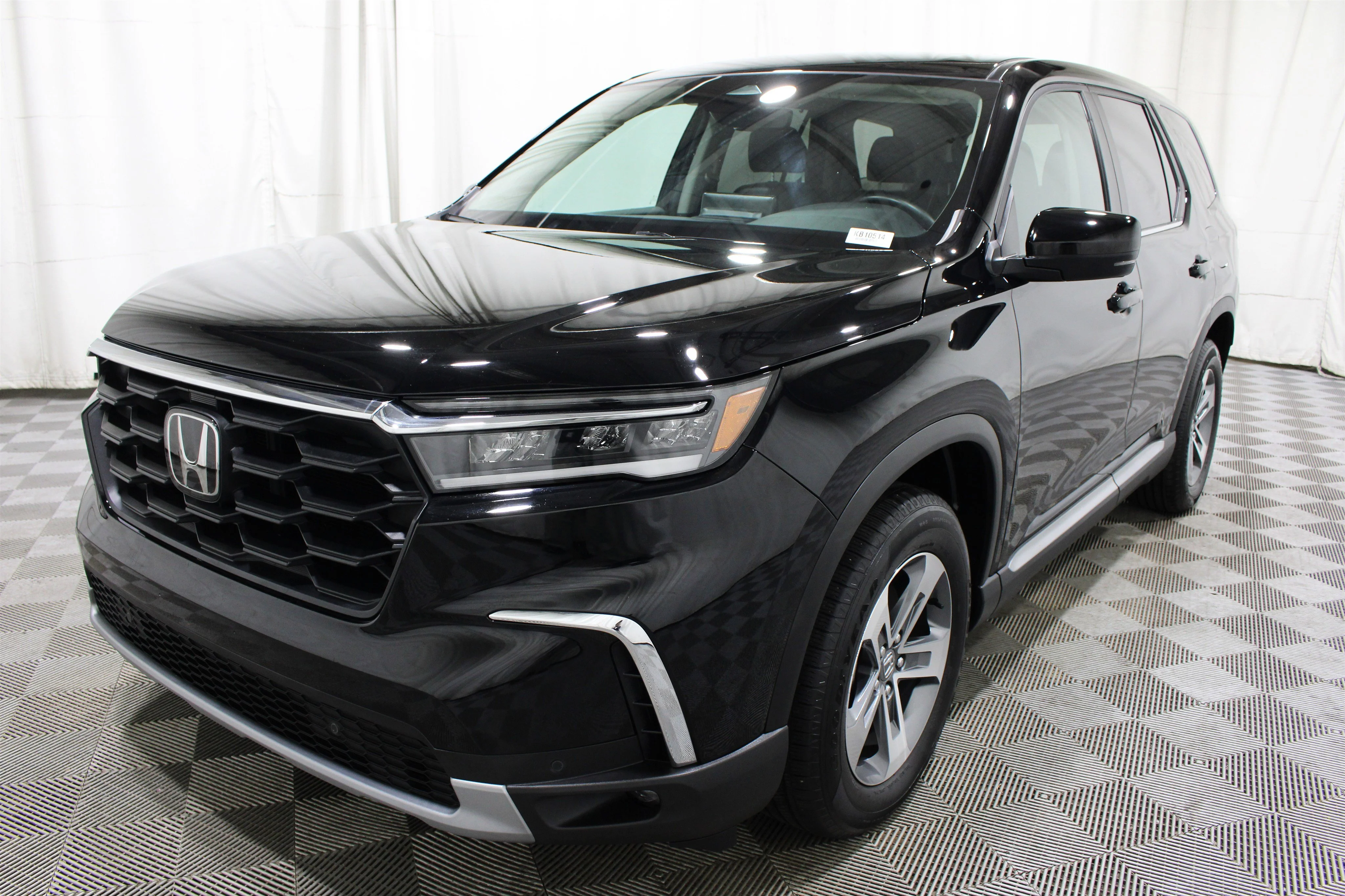 2025 Honda Pilot EX-L - Photo 36