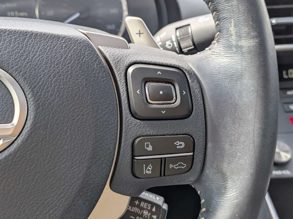 Used 2019 Silver Lexus 300 image 19