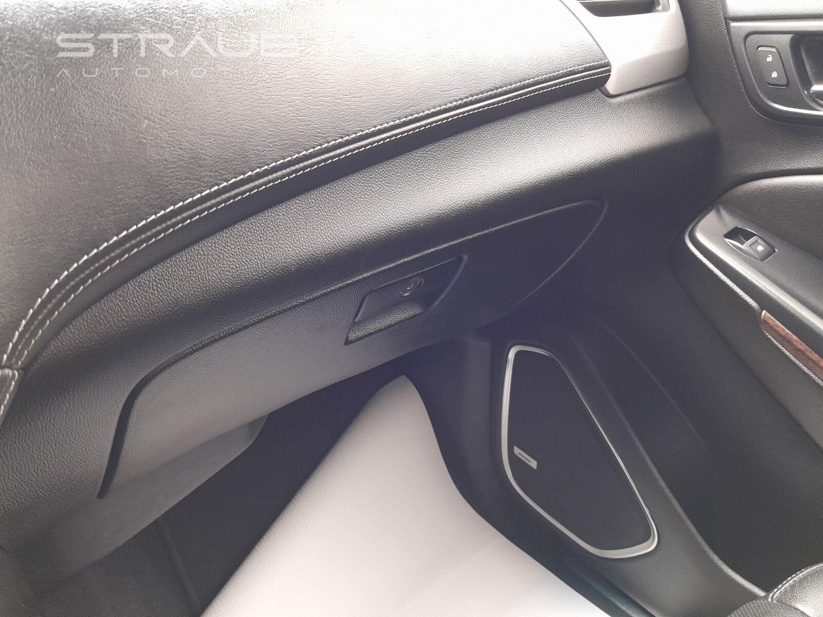 2019 GMC Yukon XL SLT - Photo 33