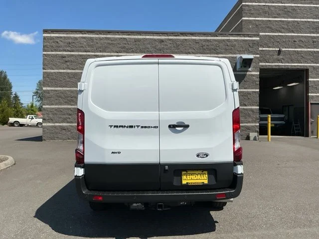 New 2026 Oxford White Ford Base image 5
