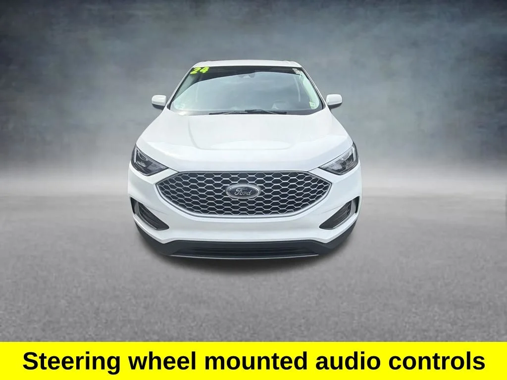 Used 2024 White Ford SEL image 9