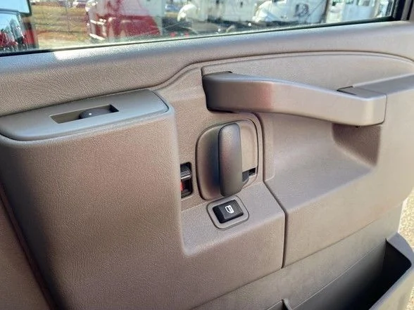 Used 2024 White Chevrolet Work Van image 23