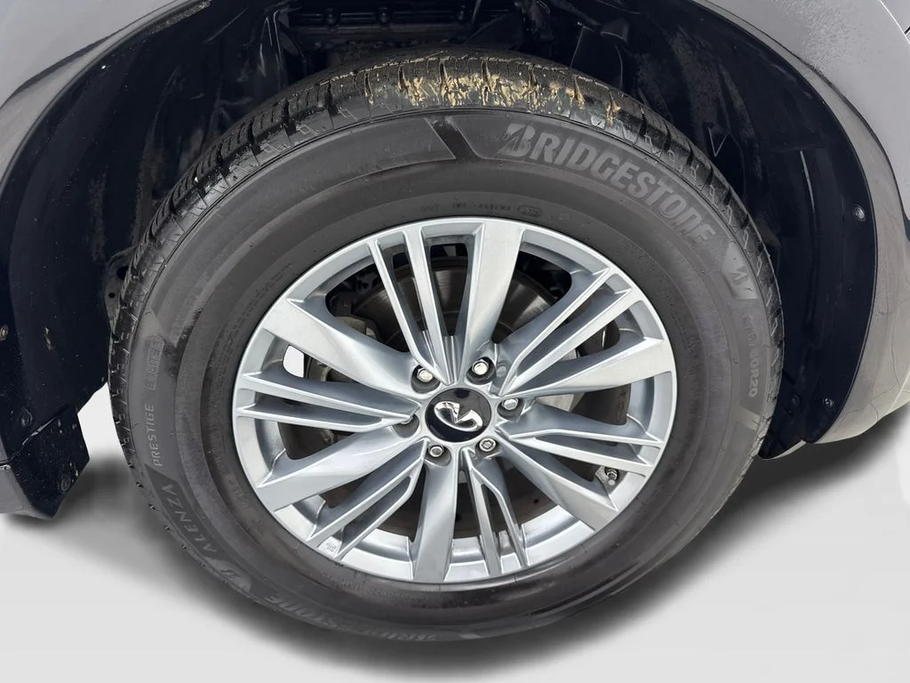 Used 2023 Black INFINITI LUXE image 92
