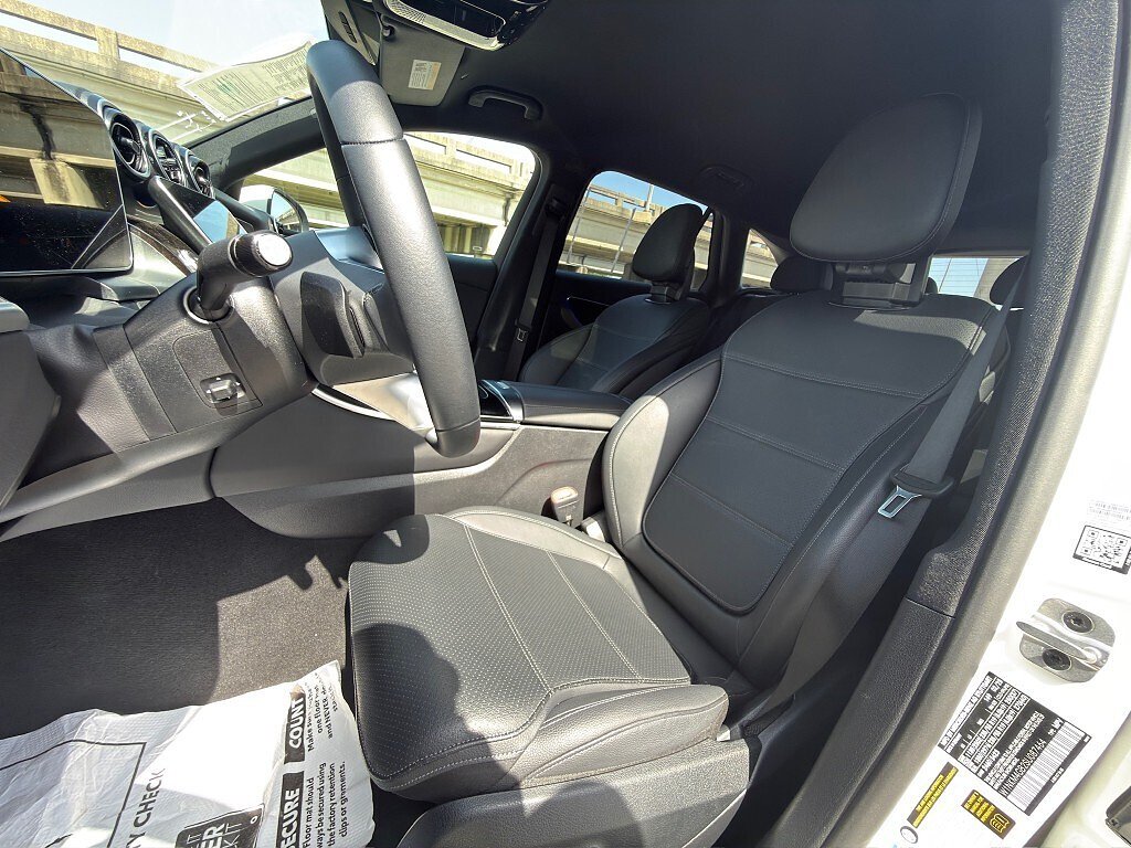 2025 Mercedes-Benz GLC Base - Photo 11