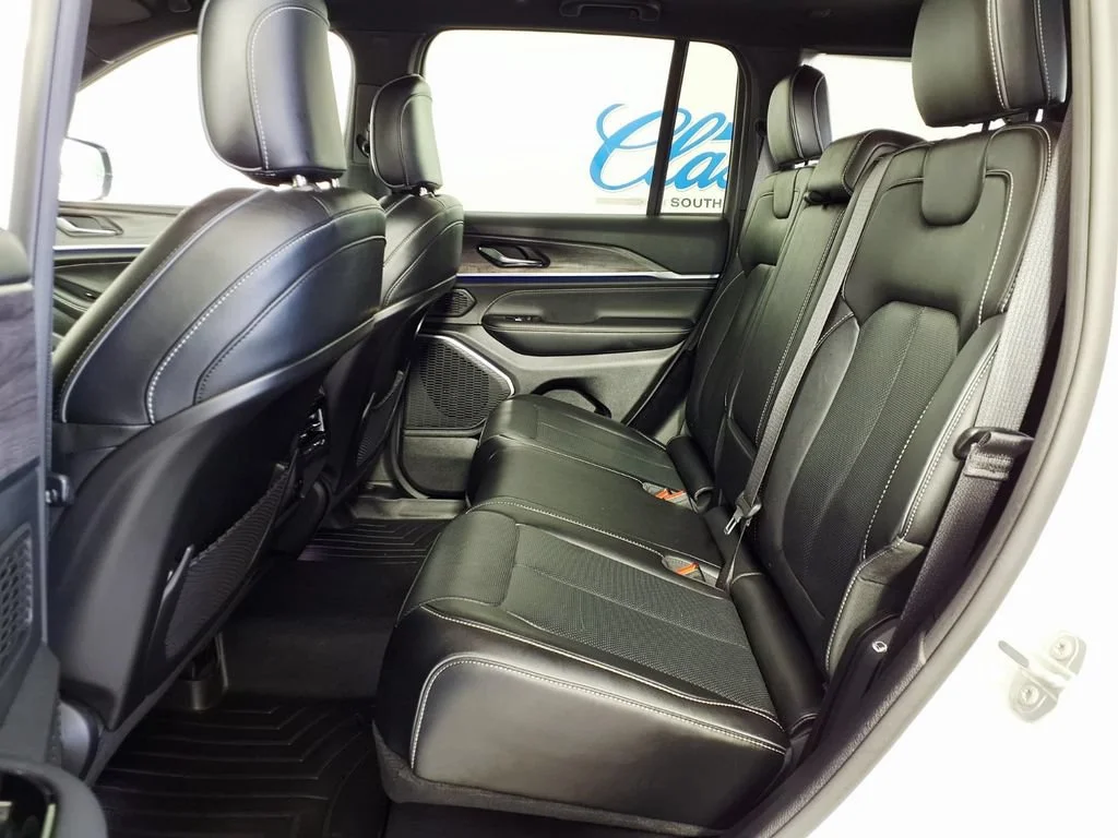 Used 2023 Bright White Cl Jeep Overland image 8