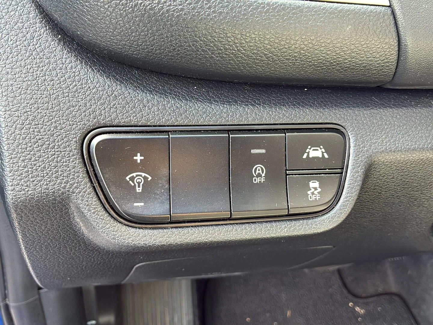 Used 2021 Neptune Blue Kia SX Turbo image 20