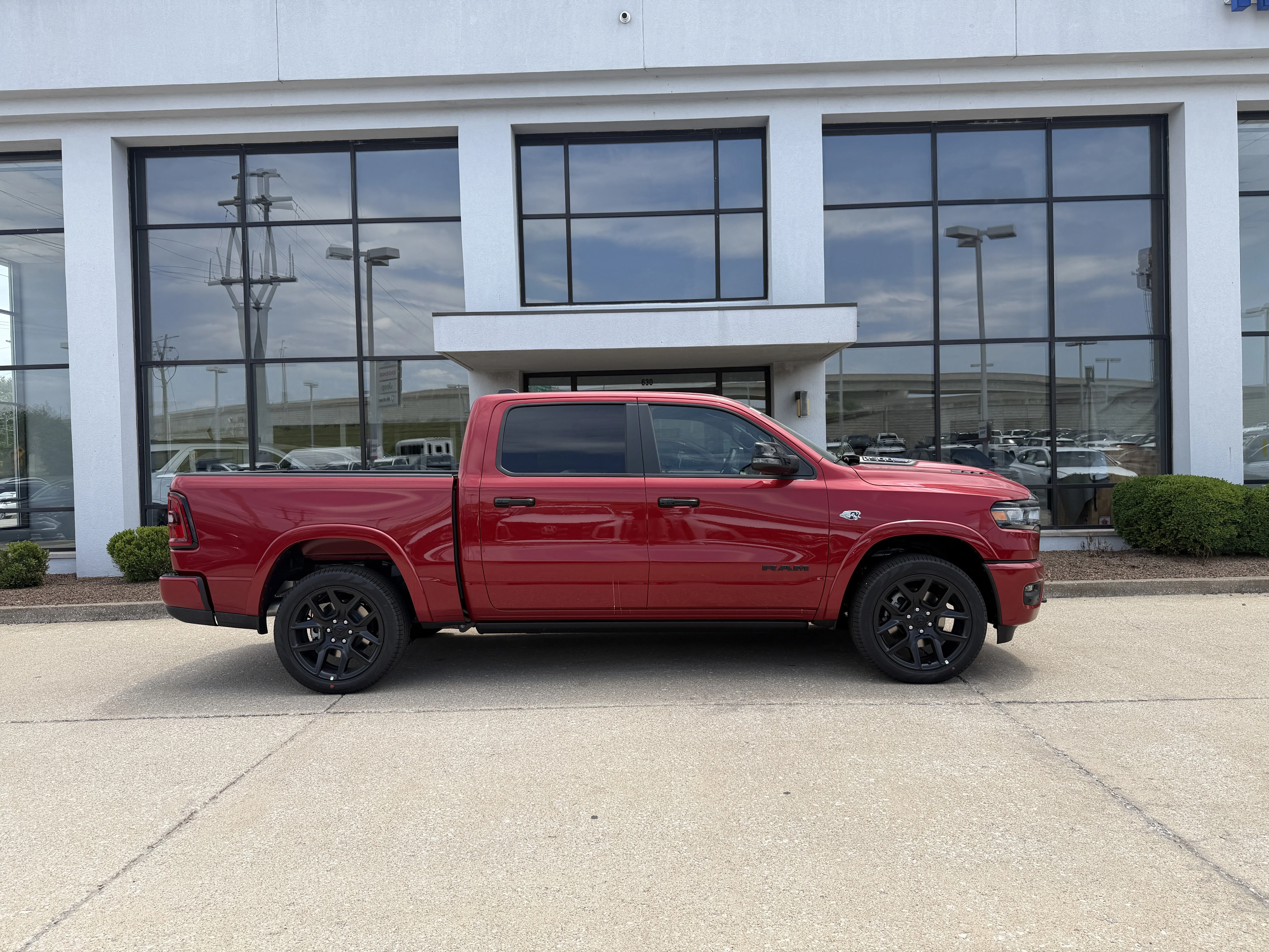 New 2026 Molten Red Pearl-Coat Exterior Paint RAM Laramie image 3