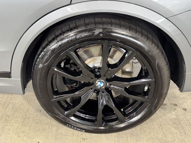 2026 BMW X7 M60i - Photo 12