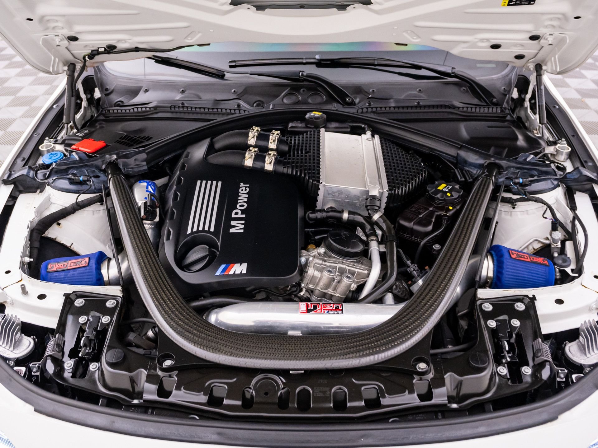 Used 2018 White BMW Base image 32