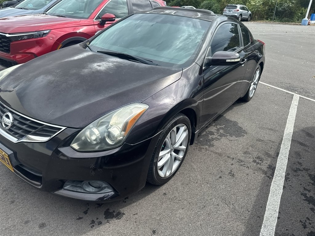 Used 2011 CRIMSON BLACK METALLIC Nissan 3.5 SR image 3