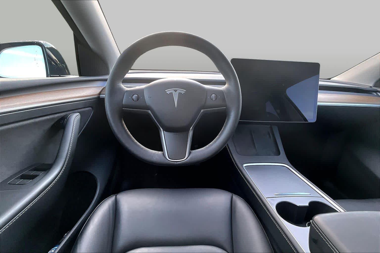 Pre-Owned 2024 Tesla Model Y