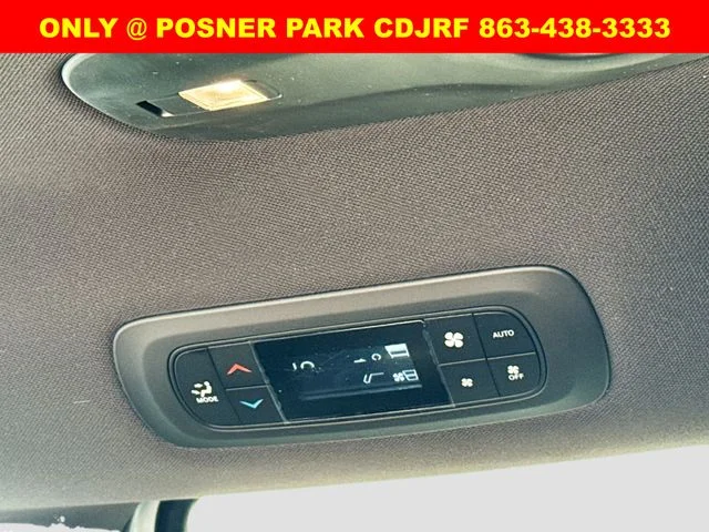 New 2026 Bright White Clear-Coat Exterior Paint Chrysler  image 24