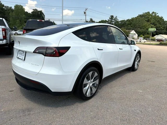 Used 2023 White Tesla Long Range image 3