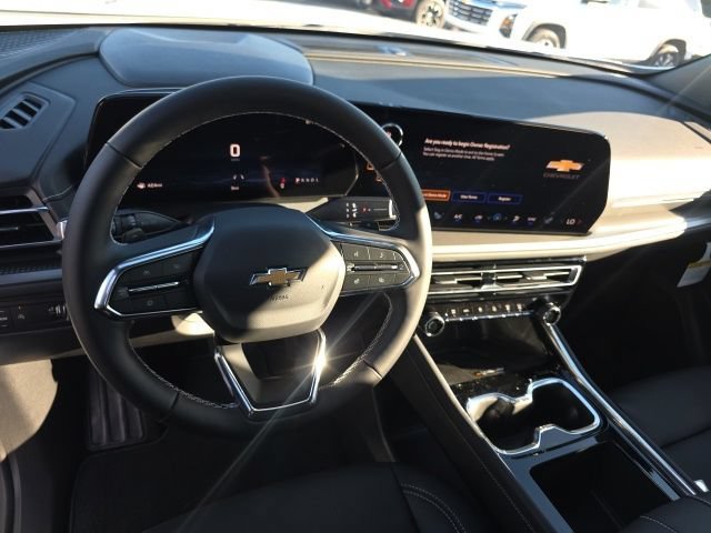New 2027 Summit White Chevrolet LT image 17