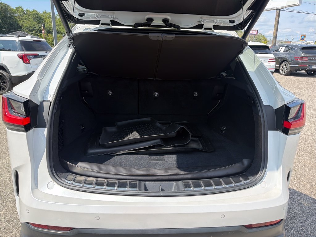 Used 2023 White Lexus 350 Premium image 9
