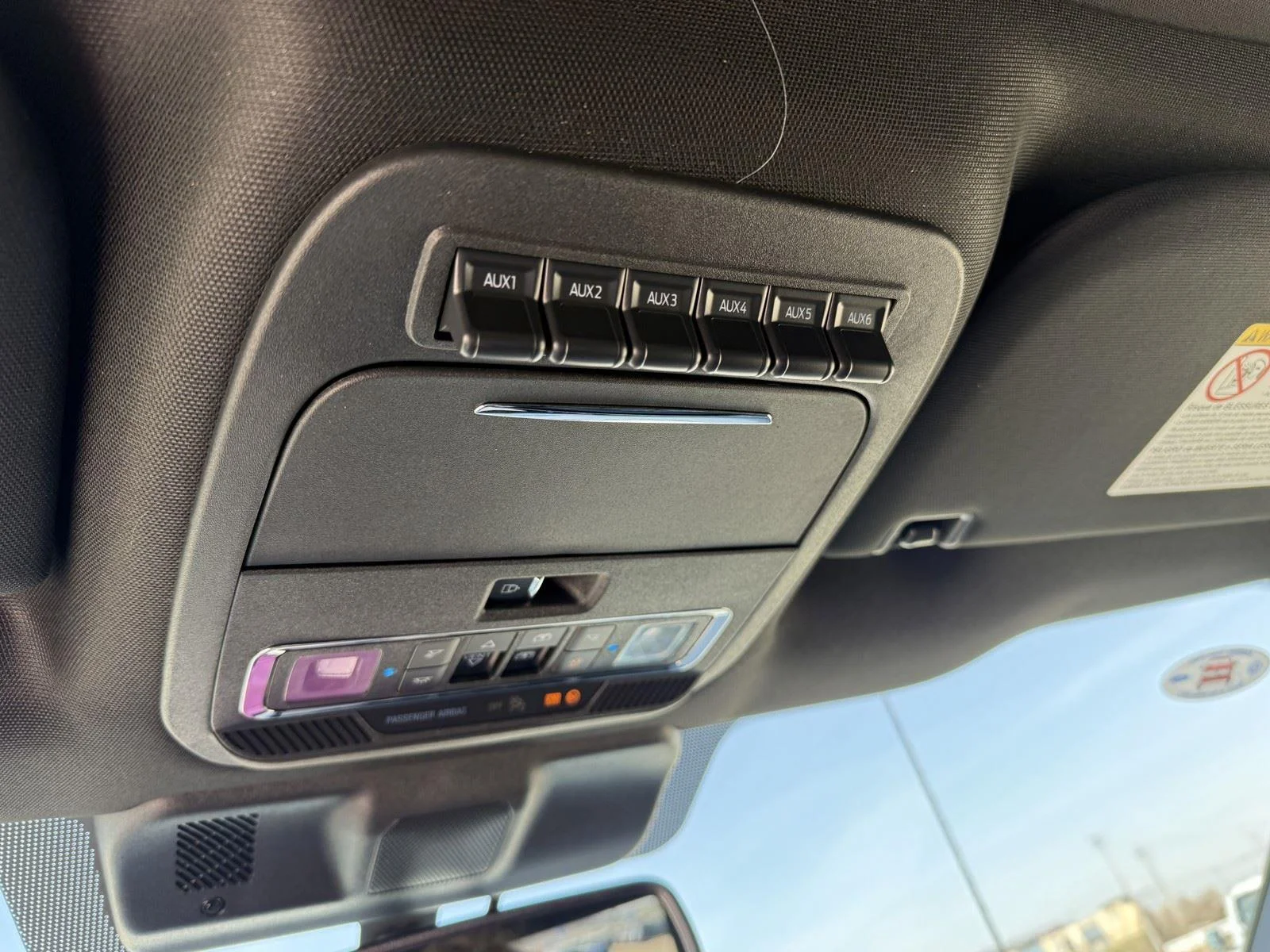 New 2026 Star White Metallic Tri-Coat Ford F-250® Platinum® image 29