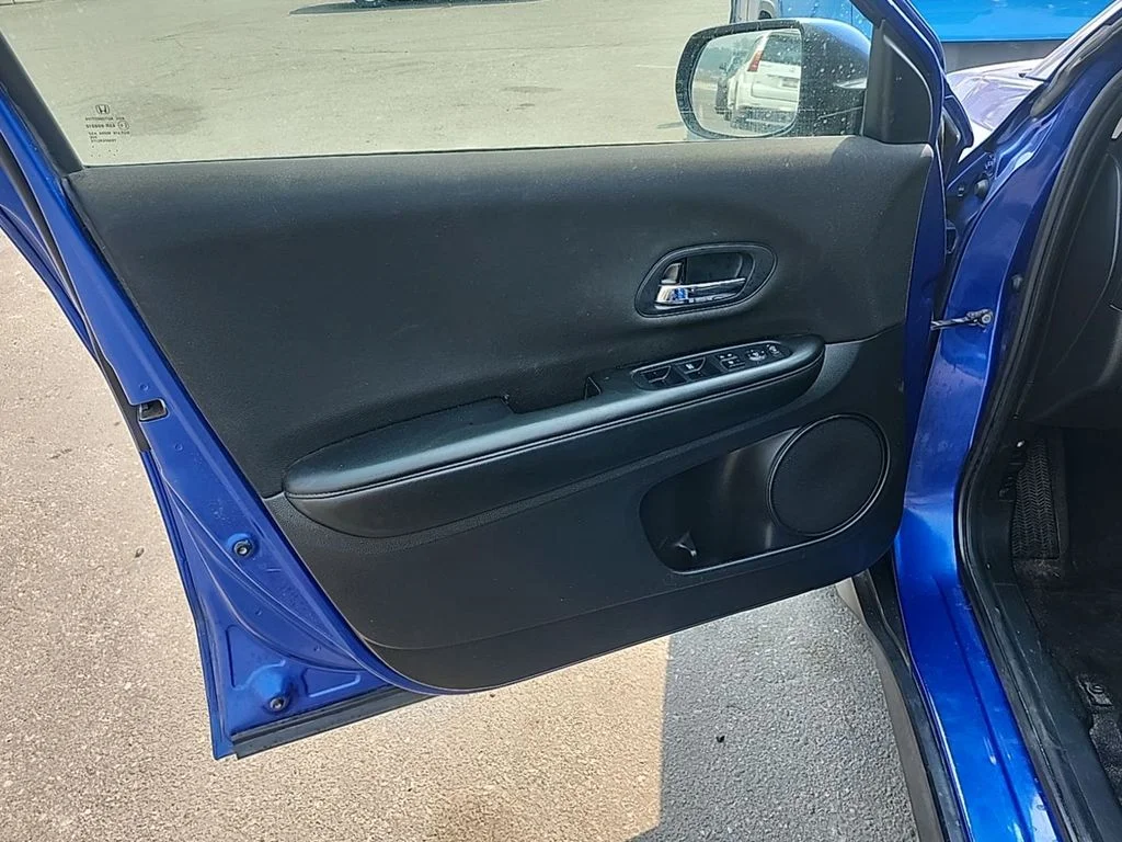 Used 2018 Aegean Blue Metallic Honda LX image 5