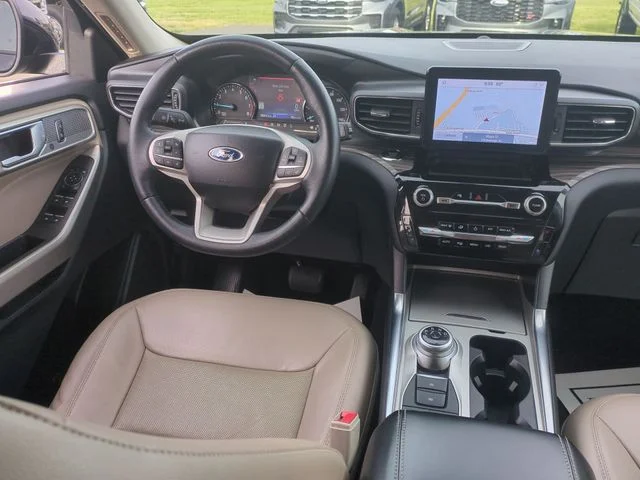 Used 2023 Black Ford Limited image 30