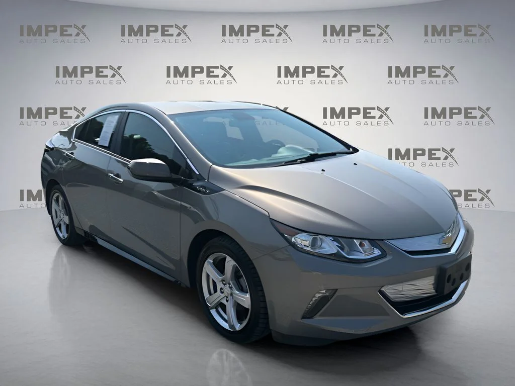 Used 2017 Gray Chevrolet LT image 7